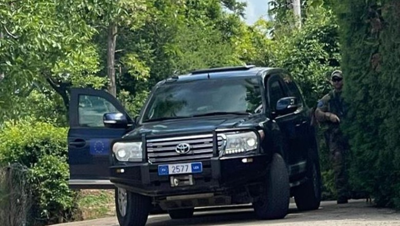 Hashim Thaçi lë burgun në Hagë dhe shkon në Kosovë, shkak bëhet gjendja e rënduar shëndetësore e nënës së tij Hashim Thaçi lë burgun në Hagë dhe shkon në Kosovë, shkak bëhet gjendja e rënduar shëndetësore e nënës së tij