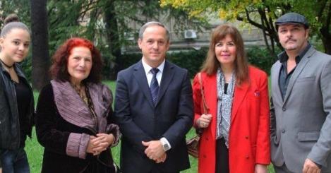 41 vjet nga filmi “Si gjithë të tjerët” dhe një takim i Matilda Makoçit me personazhet realë të filmit 41 vjet nga filmi “Si gjithë të tjerët” dhe një takim i Matilda Makoçit me personazhet realë të filmit