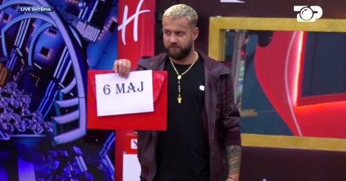 “Një biletë për në finale 1 MIJË EURO”! “Vdekshin” Beyonce dhe artistët botrorë që kurrë se kapin Big Brother Albanian! “Një biletë për në finale 1 MIJË EURO”! “Vdekshin” Beyonce dhe artistët botrorë që kurrë se kapin Big Brother Albanian!