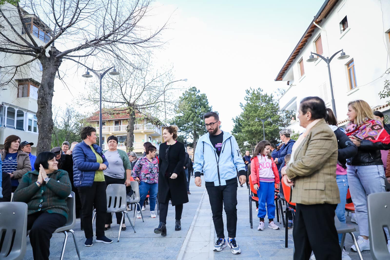 Xhacka nga Kolonja: “Më pak shpenzime për kolonjarët, termoizolim i plotë për pallatet në Ersekë” Xhacka nga Kolonja: “Më pak shpenzime për kolonjarët, termoizolim i plotë për pallatet në Ersekë”