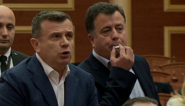 Paralajmërimi i parafundit “serioz” i Mulit: Bëhuni gati, se tani ua tregojmë ne qejfin juve! Paralajmërimi i parafundit “serioz” i Mulit: Bëhuni gati, se tani ua tregojmë ne qejfin juve!