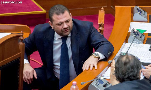 Këshillat bashkiakë, socialdemokratët e Tom Doshit ngjiten në vend të katërt Këshillat bashkiakë, socialdemokratët e Tom Doshit ngjiten në vend të katërt