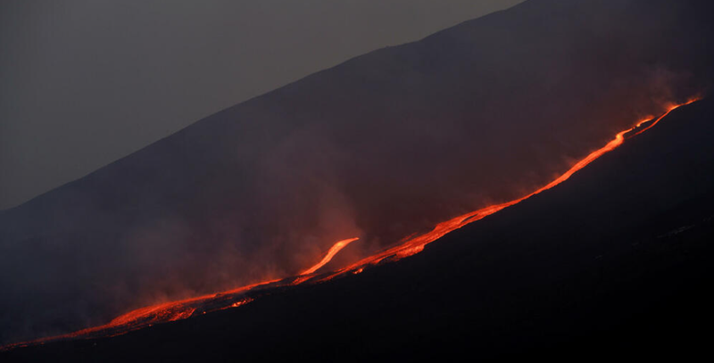 Panik në Itali! Shpërthen vullkani Etna: Qyteti mbulohet nga hiri, autoritetet marrin vendimin urgjent Panik në Itali! Shpërthen vullkani Etna: Qyteti mbulohet nga hiri, autoritetet marrin vendimin urgjent