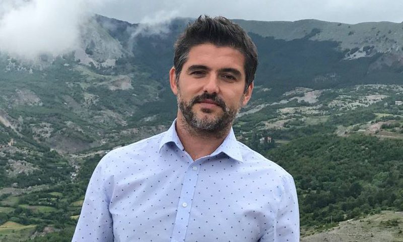 “Më quajtën të rrezikshëm”, gazetari Marrin Mema shokon me rrëfimin tronditës: Kam 11 vjet që Greqia më ka shpallur non-grada, asnjë reagim nga shteti shqiptar “Më quajtën të rrezikshëm”, gazetari Marrin Mema shokon me rrëfimin tronditës: Kam 11 vjet që Greqia më ka shpallur non-grada, asnjë reagim nga shteti shqiptar