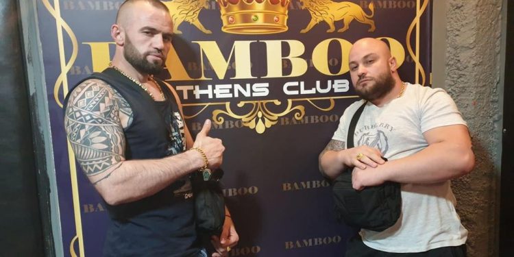 Vranë delvinjotin në Athinë, banda shqiptare në përplasje me vrasësit e gazetarit grek Vranë delvinjotin në Athinë, banda shqiptare në përplasje me vrasësit e gazetarit grek