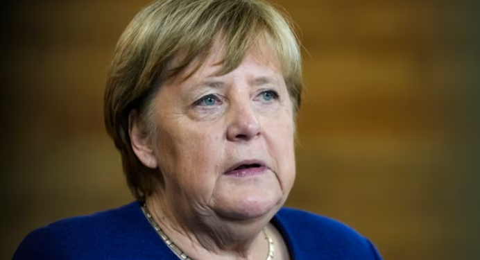 Merkel: Ç’bëra unë për Ukrainën?! Merkel: Ç’bëra unë për Ukrainën?!