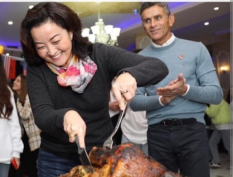 Mesazh i koduar për fatin e familjes “Salbino”? Yuri Kim i pret kokën gjelit në vendlindjen e Berishës Mesazh i koduar për fatin e familjes “Salbino”? Yuri Kim i pret kokën gjelit në vendlindjen e Berishës