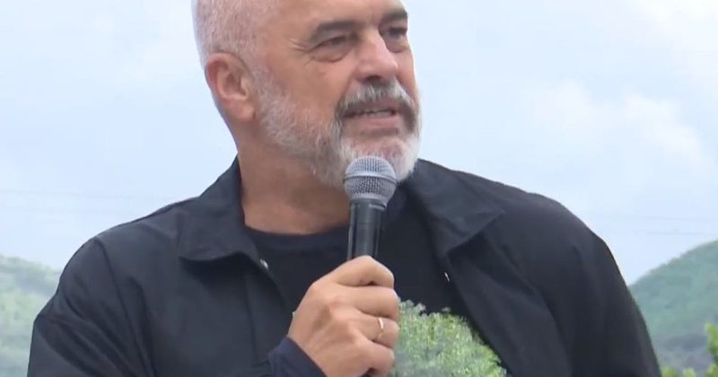 Gjykata e Lartë rrëzon rekursin e Arben Ahmetajt, mbeten në fuqi sekuestrot e pronave nga SPAK të ish-ministrit dhe bashkëjetueses së tij Gjykata e Lartë rrëzon rekursin e Arben Ahmetajt, mbeten në fuqi sekuestrot e pronave nga SPAK të ish-ministrit dhe bashkëjetueses së tij