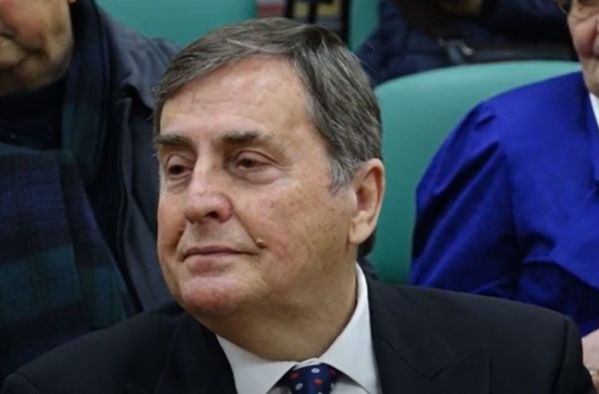 Rrëfimi tronditës i Eno Koços: Jeta ka qenë një luftë për mua! Nëna më la 4-vjeç, babai gjashtë… Rrëfimi tronditës i Eno Koços: Jeta ka qenë një luftë për mua! Nëna më la 4-vjeç, babai gjashtë…