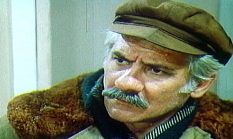 Revolta e Reshat Arbanës, me ata që duan ndalimin e filmave shqiptarë: Ç’të shohim o të çmendur, degradimin e sotëm? Revolta e Reshat Arbanës, me ata që duan ndalimin e filmave shqiptarë: Ç’të shohim o të çmendur, degradimin e sotëm?