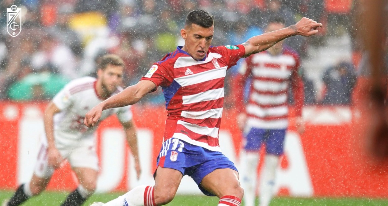 VIDEO/ Gola me “thasë” dhe spanjishtja “ujë”: Myrto Uzuni mahnit tifozët e Granadas VIDEO/ Gola me “thasë” dhe spanjishtja “ujë”: Myrto Uzuni mahnit tifozët e Granadas