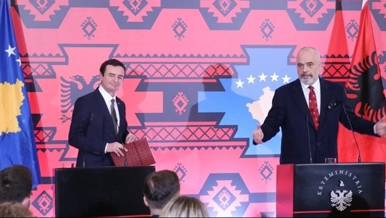 Rama pas pak konferencë për shtyp, mediat e Kosovës: Anulohet mbledhja mes dy qeverive Rama pas pak konferencë për shtyp, mediat e Kosovës: Anulohet mbledhja mes dy qeverive