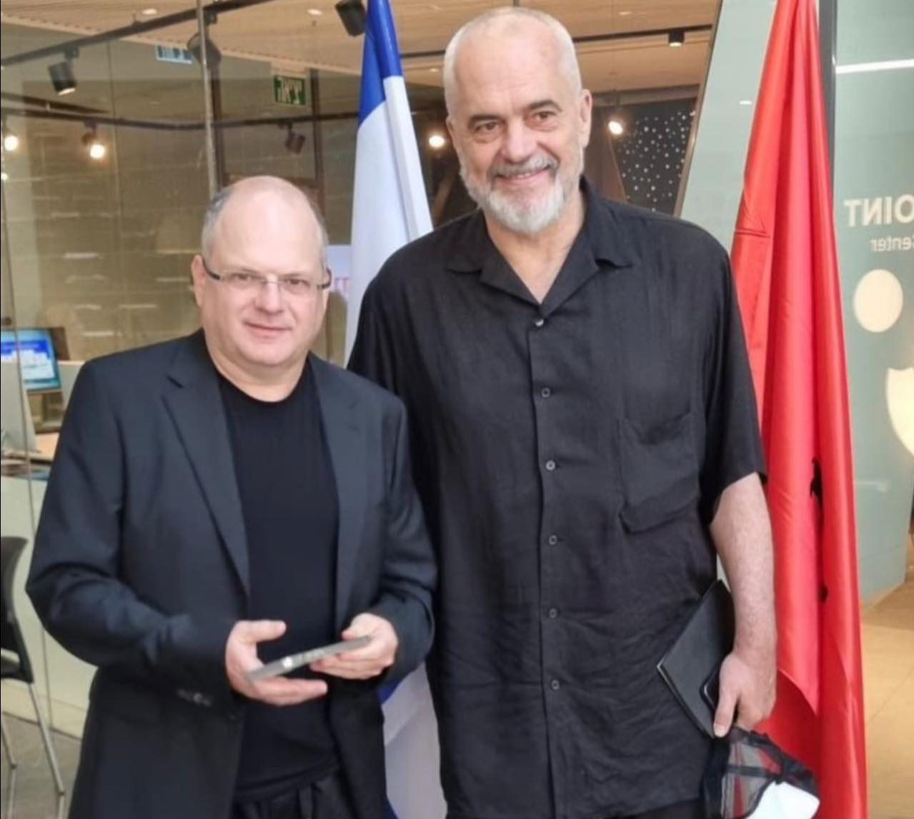 Rama në Tel Aviv, takohet me liderin e kompanisë më të madhe të sigurisë kibernetike Rama në Tel Aviv, takohet me liderin e kompanisë më të madhe të sigurisë kibernetike