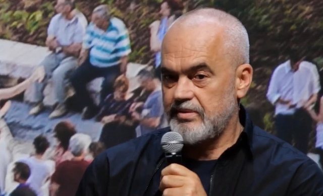 Mushja e administratës me “ronxhobonxh” habit Ramën: Sekretarja e Përgjithshme e MSH kapet në flagrancë duke marrë lekë, si mund të ndodhë kjo? Mushja e administratës me “ronxhobonxh” habit Ramën: Sekretarja e Përgjithshme e MSH kapet në flagrancë duke marrë lekë, si mund të ndodhë kjo?