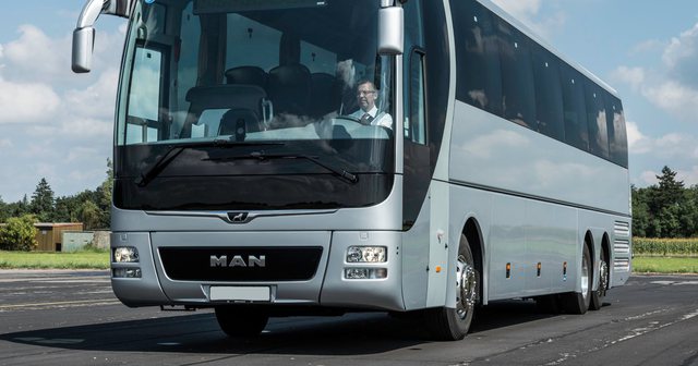 A do lejohet të opoerojnë?! Qeveria greke miraton linjë direkte me autobus Athinë-Himarë, njëlloj si linjat e brëndshme greke me KTEL