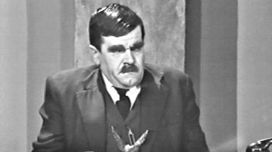 “S`ka ardhur të kërkojë falje që ka luajtur Qazim Mulletin”! Robert Ndrenika rrëfen si PD komuniste e hoqi nga lista e kandidatëve për deputetë “S`ka ardhur të kërkojë falje që ka luajtur Qazim Mulletin”! Robert Ndrenika rrëfen si PD komuniste e hoqi nga lista e kandidatëve për deputetë