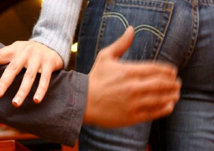 Skandali i halemediave TV! Kush janë prezantues e njohur perversa që bëjnë gjëra të turpshme! Skandali i halemediave TV! Kush janë prezantues e njohur perversa që bëjnë gjëra të turpshme!