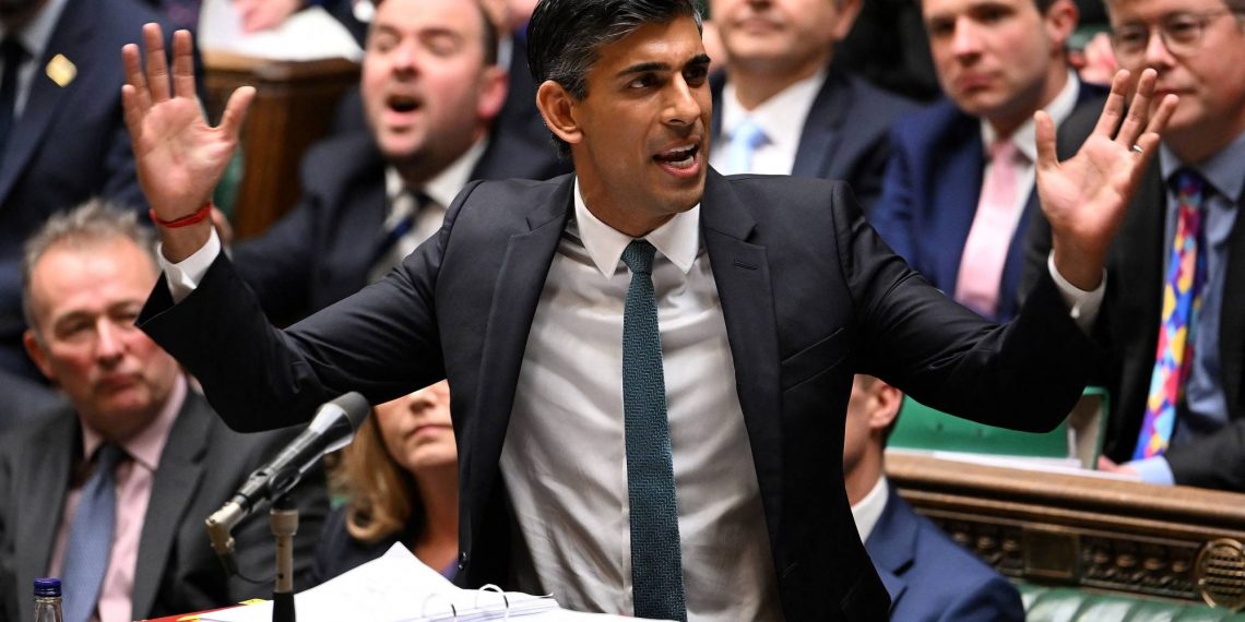 Britania “ndërron” mendje për shqiptarët, Parlamenti apel qeverisë: Jepni viza, na duhen për punë sezonale! Britania “ndërron” mendje për shqiptarët, Parlamenti apel qeverisë: Jepni viza, na duhen për punë sezonale!