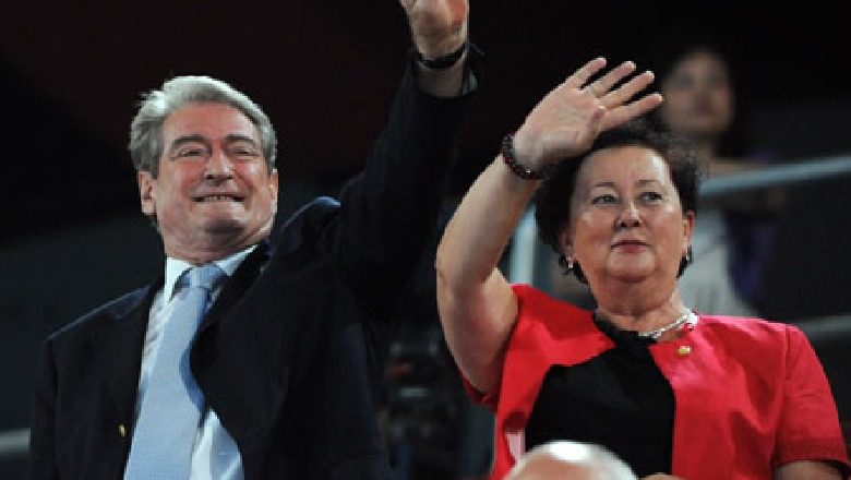 “Non grata” nr 2 e familjes Berisha ka ditëlindjen, Saliu i bënë urim “heroine”: Eliksiri vërtetë i jetës tonë, perëndesha jonë në tokë edhe 100