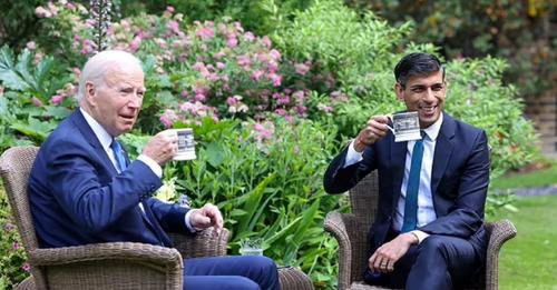 Joe Biden merr masa pas “gafave” në publik: Çfarë shkruhej në kartën që mbante në dorë?! Joe Biden merr masa pas “gafave” në publik: Çfarë shkruhej në kartën që mbante në dorë?!