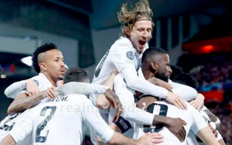 Top-10 klubet me tifozërinë ndjekëse më të fuqishme në botë, kryesojnë Reali e Barcelona Top-10 klubet me tifozërinë ndjekëse më të fuqishme në botë, kryesojnë Reali e Barcelona