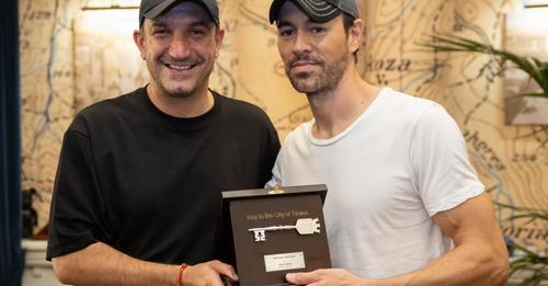 Çelësi i Tiranës për Enrique Iglesias Çelësi i Tiranës për Enrique Iglesias