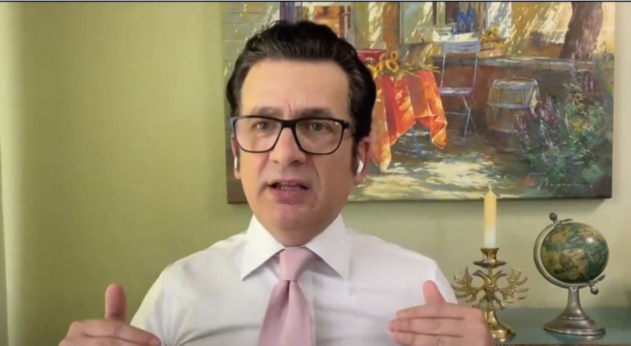 Kreshnik Spahiu sfidon Berishën: Nëse nxjerr fakte për korrupsionin e ambasadorit britanik, do i bashkohem foltores Kreshnik Spahiu sfidon Berishën: Nëse nxjerr fakte për korrupsionin e ambasadorit britanik, do i bashkohem foltores