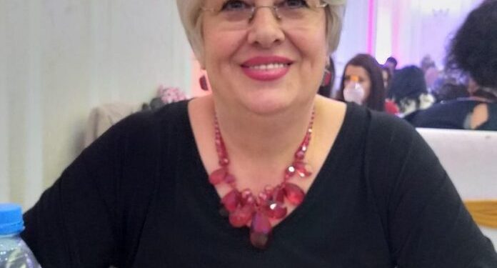 Mëngjes i trishtë! Këngëtarja e njohur shqiptare jep lajmin e zi Mëngjes i trishtë! Këngëtarja e njohur shqiptare jep lajmin e zi