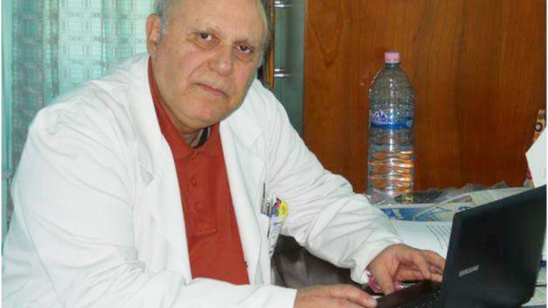 Mjekut Kalo i ndërpritet kontrata në QSUT dhe njoftohet për daljen në pension: Ministria shumë e zënë me ata që kanë nisur të cicërojnë… Mjekut Kalo i ndërpritet kontrata në QSUT dhe njoftohet për daljen në pension: Ministria shumë e zënë me ata që kanë nisur të cicërojnë…