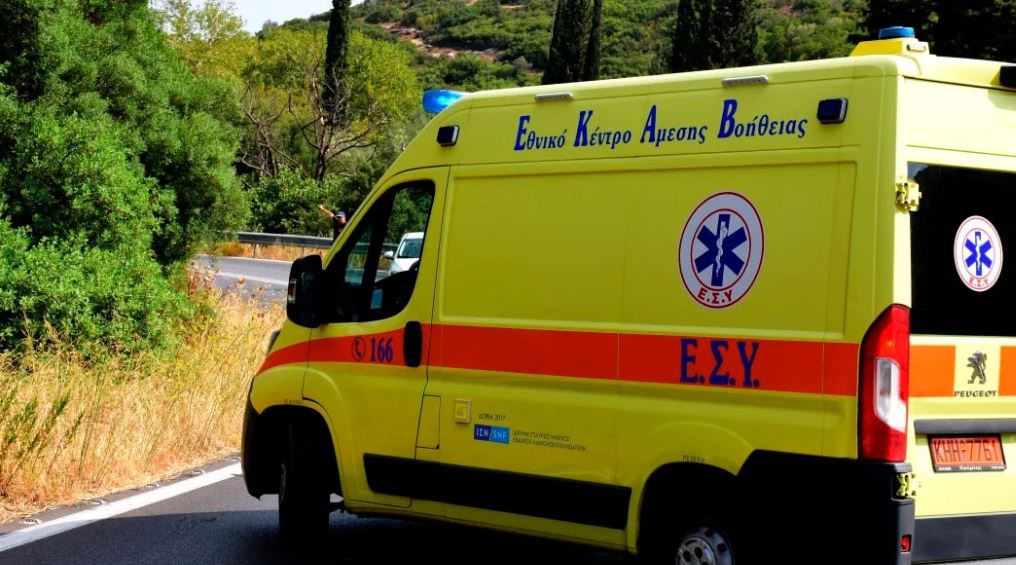 Aksident tragjik në Greqi, makina hyn në korsinë e gabuar dhe përplaset me kamionin, ndërrojnë jetë 5 shqiptarë Aksident tragjik në Greqi, makina hyn në korsinë e gabuar dhe përplaset me kamionin, ndërrojnë jetë 5 shqiptarë