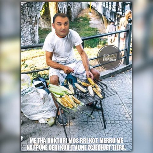 Pak politikë dhe shumë humor (Foto) Pak politikë dhe shumë humor (Foto)