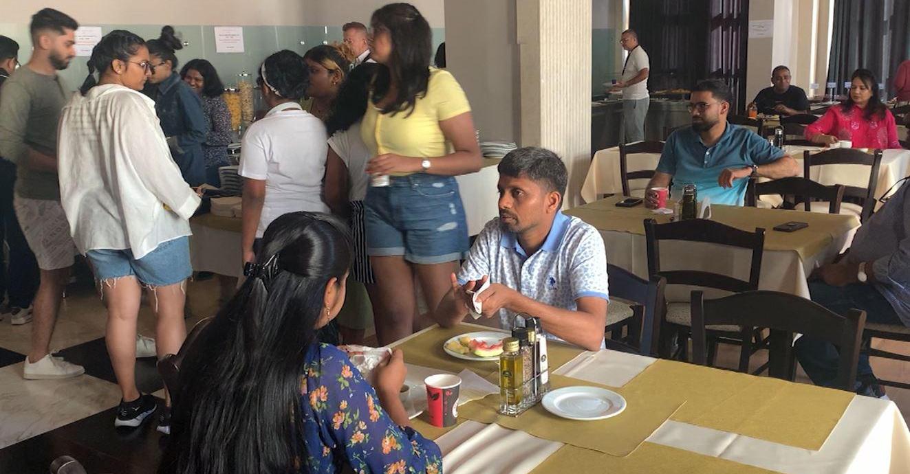 300 turistë nga Dubai në Berat, 7 ditë për t’u njohur me bukuritë shqiptare 300 turistë nga Dubai në Berat, 7 ditë për t’u njohur me bukuritë shqiptare