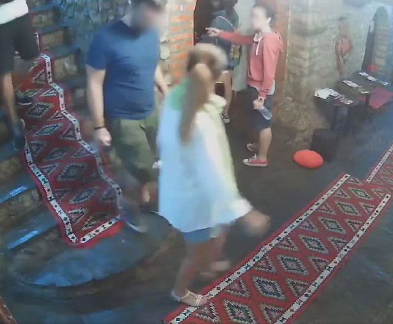 VIDEO/ Italianët ia fusin vrapit pa paguar në Berat, restoranti: Bëni diçka të bukur me ato lekë VIDEO/ Italianët ia fusin vrapit pa paguar në Berat, restoranti: Bëni diçka të bukur me ato lekë