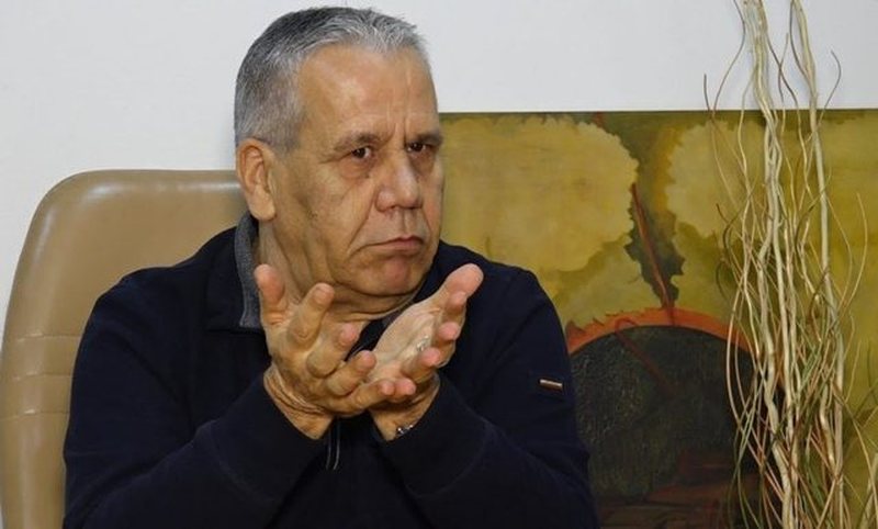 Abdylaqim Mehmeti: Edi Rama, një serb i përbetuar. Ç’i duhet atij që mbron maqedonasit e sulmon vëllezërit tanë bullgarë Abdylaqim Mehmeti: Edi Rama, një serb i përbetuar. Ç’i duhet atij që mbron maqedonasit e sulmon vëllezërit tanë bullgarë