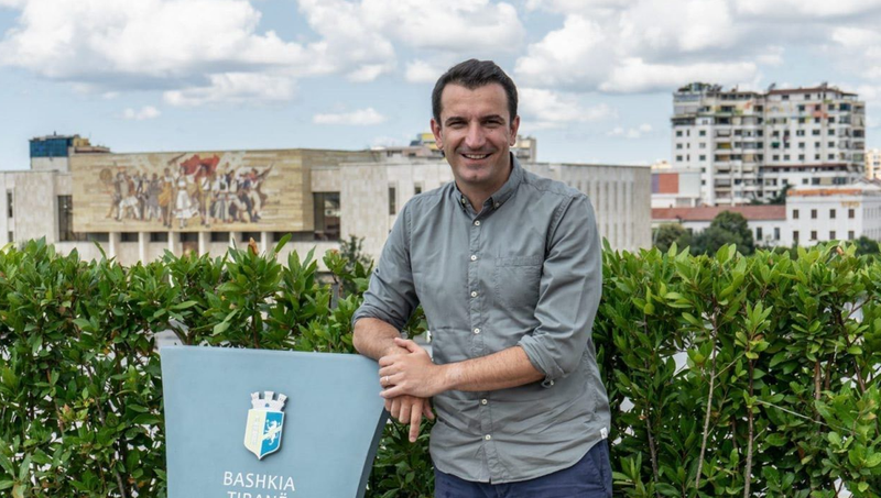 Berisha-Meta dhe gjithë “Trekëndëshi i Bermudës” sulmojnë kryebashkiakun e Tiranës! Kë rrezikon Erion Veliaj? “Non-gratat” të tmerruar nga një rikonfigurim i ri politik në Shtator Berisha-Meta dhe gjithë “Trekëndëshi i Bermudës” sulmojnë kryebashkiakun e Tiranës! Kë rrezikon Erion Veliaj? “Non-gratat” të tmerruar nga një rikonfigurim i ri politik në Shtator