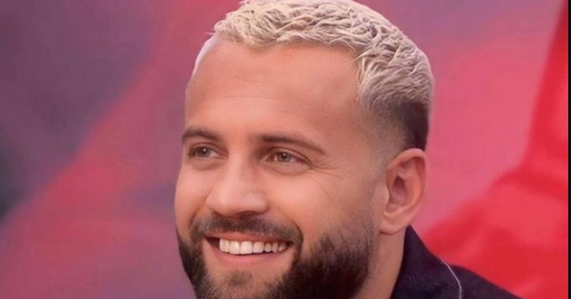 Fotoja ‘rrëmben’ me qindra ‘like’ në kohë rekord, komenti i Luizit merr gjithë vëmendjen e fansave: Kur të thotë gruaja… Fotoja ‘rrëmben’ me qindra ‘like’ në kohë rekord, komenti i Luizit merr gjithë vëmendjen e fansave: Kur të thotë gruaja…