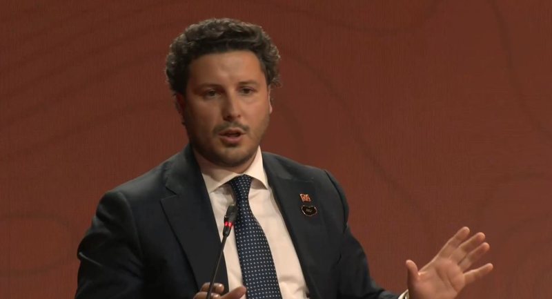 “Ndoshta s’do duam më ne të jemi pjesë e BE”! Paralajmërimi dhe ironia e Abazoviç: Europa pranon njerëzit tanë, por… “Ndoshta s’do duam më ne të jemi pjesë e BE”! Paralajmërimi dhe ironia e Abazoviç: Europa pranon njerëzit tanë, por…