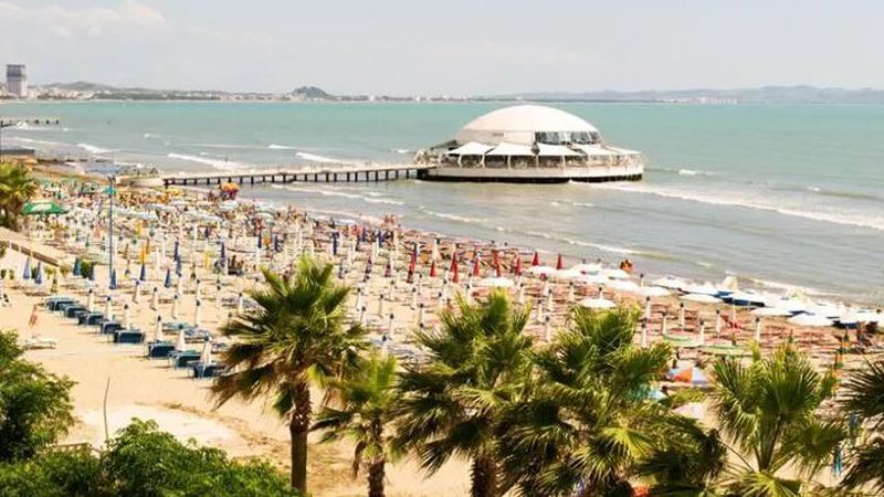 Mediat italiane jehonë Shqipërisë: Jo vetëm për pushime, por dhe për biznes Mediat italiane jehonë Shqipërisë: Jo vetëm për pushime, por dhe për biznes