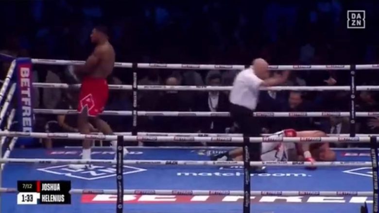 VIDEO/ Në një duel si në stërvitje! Joshua mund “brutalisht” Heleniusin në raundin e shtatë VIDEO/ Në një duel si në stërvitje! Joshua mund “brutalisht” Heleniusin në raundin e shtatë