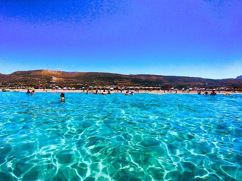 “Lëvizja e peshqirëve” në Greqi kërkon të rimarrë plazhet “Lëvizja e peshqirëve” në Greqi kërkon të rimarrë plazhet