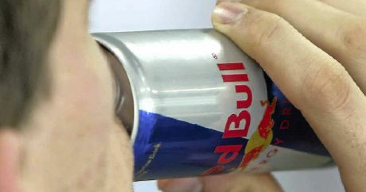 8 vjecari pi pije energjike i shkojne rrahjet e zemren 145 rrahje në minutë gati duke vdekur 8 vjecari pi pije energjike i shkojne rrahjet e zemren 145 rrahje në minutë gati duke vdekur