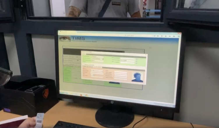 “Game of Thrones” mes drejtorëve në Policinë e Shtetit, grushte dhe intriga: Skandali me TIMS tejkalon Rrumbullakun dhe Ballën “Game of Thrones” mes drejtorëve në Policinë e Shtetit, grushte dhe intriga: Skandali me TIMS tejkalon Rrumbullakun dhe Ballën