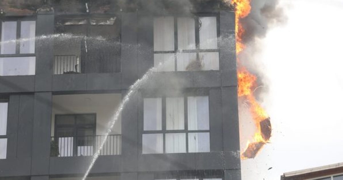 Pesë mistere për t’u sqaruar mbi zjarrin në pallatin dhjetëkatësh tek ish Parku i Autobusëve në Tiranë