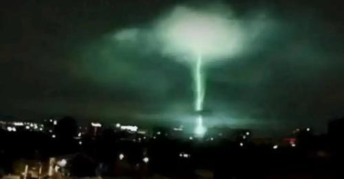 VIDEO/ Pak para tërmetit të fuqishëm në Marok, në qiell u panë disa drita të çuditshme VIDEO/ Pak para tërmetit të fuqishëm në Marok, në qiell u panë disa drita të çuditshme