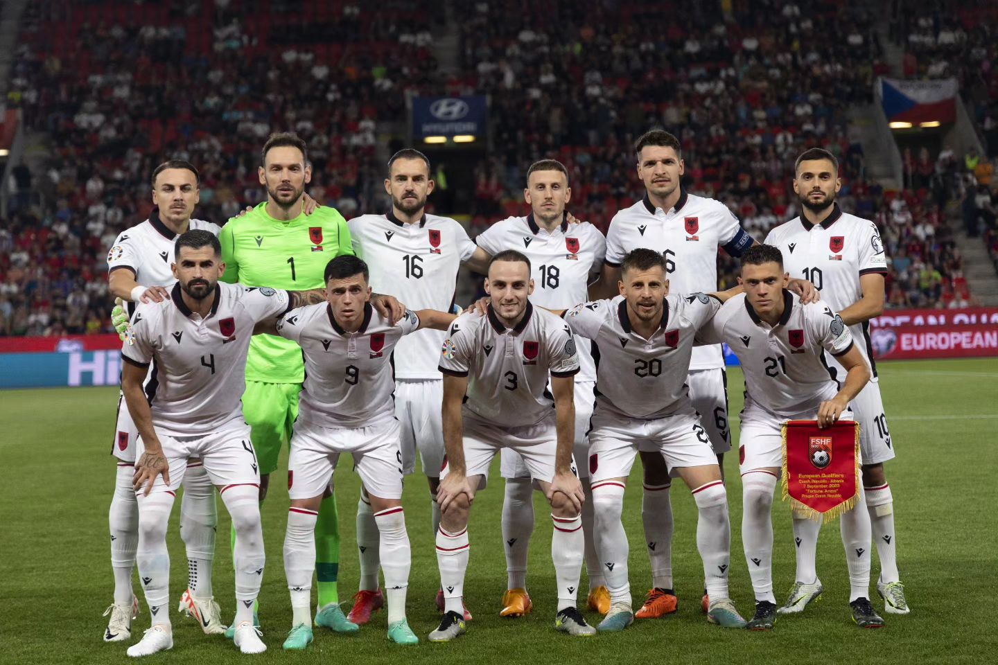 Euro 2024/ Shkova, barazova dhe shpresova! Shqipëria tregon karakter mes 2 golave dhe merr një pikë në Çeki (VIDEO) Euro 2024/ Shkova, barazova dhe shpresova! Shqipëria tregon karakter mes 2 golave dhe merr një pikë në Çeki (VIDEO)