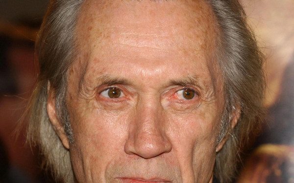 Dalin provat të reja shumë vite pas vdekjes së David Carradine: Nuk është vetëvrarë Dalin provat të reja shumë vite pas vdekjes së David Carradine: Nuk është vetëvrarë