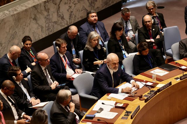 Nga Reuters te gazetat e SHBA: Mediat e huaja jehonë deklaratës së Ramës ndaj Rusis Nga Reuters te gazetat e SHBA: Mediat e huaja jehonë deklaratës së Ramës ndaj Rusis