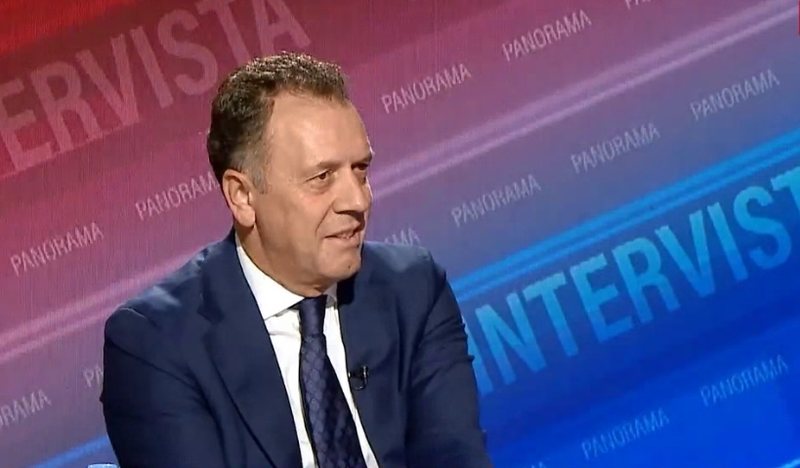 Përçahet Foltorja, Biberaj shpërthen ndaj Berishës: Na premtoi protesta dhe se do rrëzonte Ramën, por është më keq se Basha Përçahet Foltorja, Biberaj shpërthen ndaj Berishës: Na premtoi protesta dhe se do rrëzonte Ramën, por është më keq se Basha