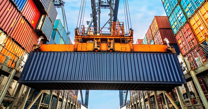 Rënia e euros “dërrmon” eksportet, bien 22% në gusht! Tkurrja më e fortë që nga pandemia, ja sektori që po “vuan” më shumë Rënia e euros “dërrmon” eksportet, bien 22% në gusht! Tkurrja më e fortë që nga pandemia, ja sektori që po “vuan” më shumë