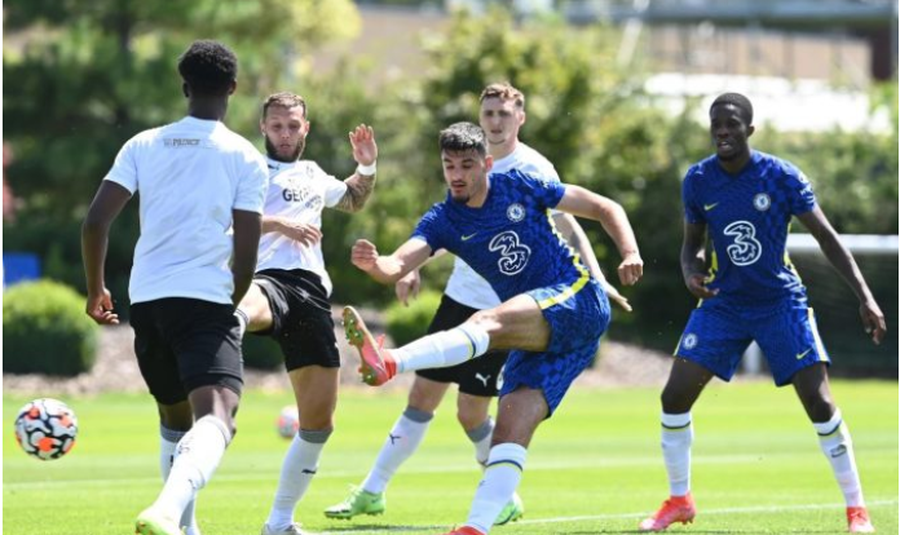 Armando Broja rikthehet në fushë të premten, në Londër “fluturon” edhe trajneri Silvinjo Armando Broja rikthehet në fushë të premten, në Londër “fluturon” edhe trajneri Silvinjo